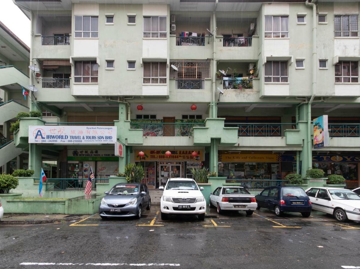 Oyo 89345 Api-Api Gh Hotel Kota Kinabalu Bagian luar foto