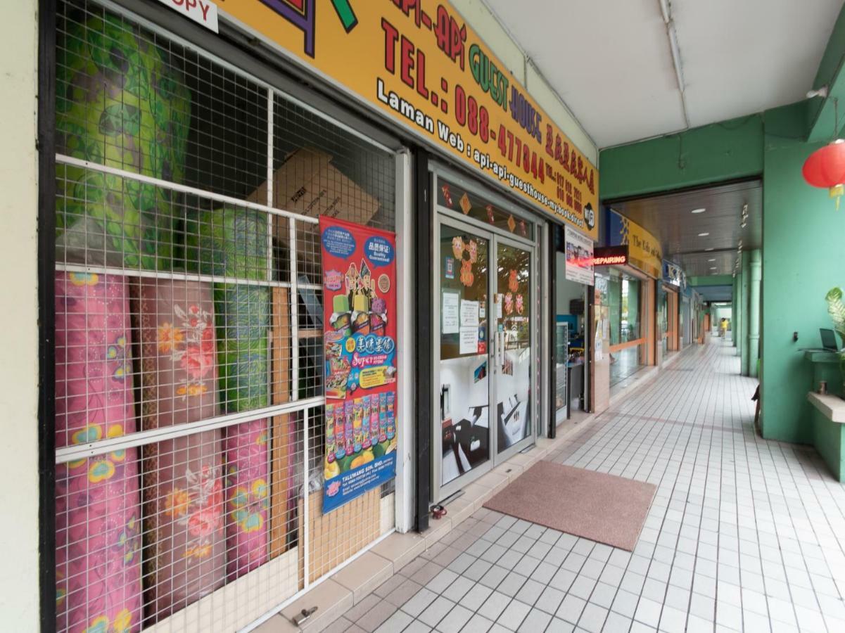 Oyo 89345 Api-Api Gh Hotel Kota Kinabalu Bagian luar foto