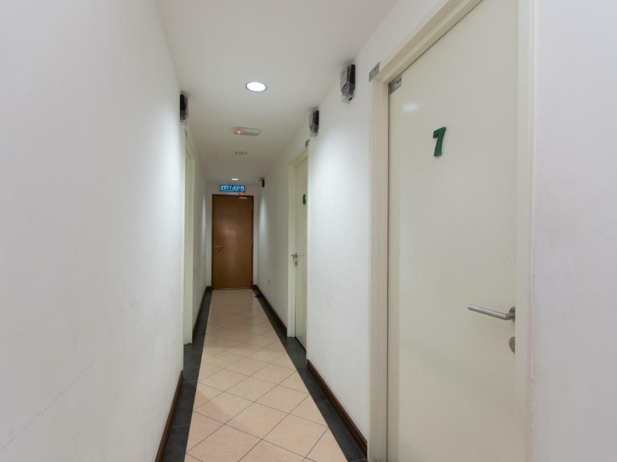 Oyo 89345 Api-Api Gh Hotel Kota Kinabalu Bagian luar foto