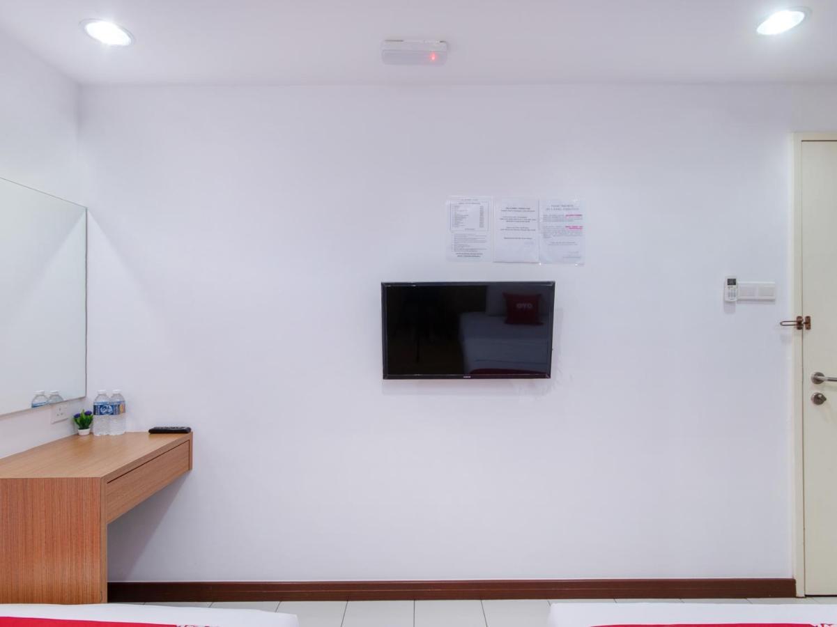 Oyo 89345 Api-Api Gh Hotel Kota Kinabalu Bagian luar foto
